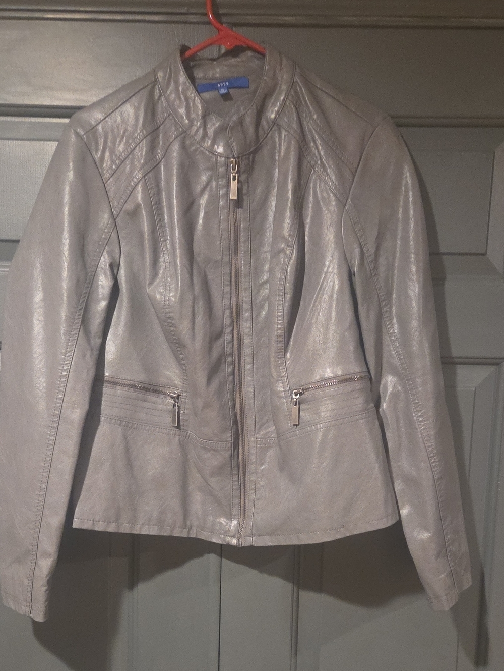 Stylish Gray Women's Zip-Front Jacket